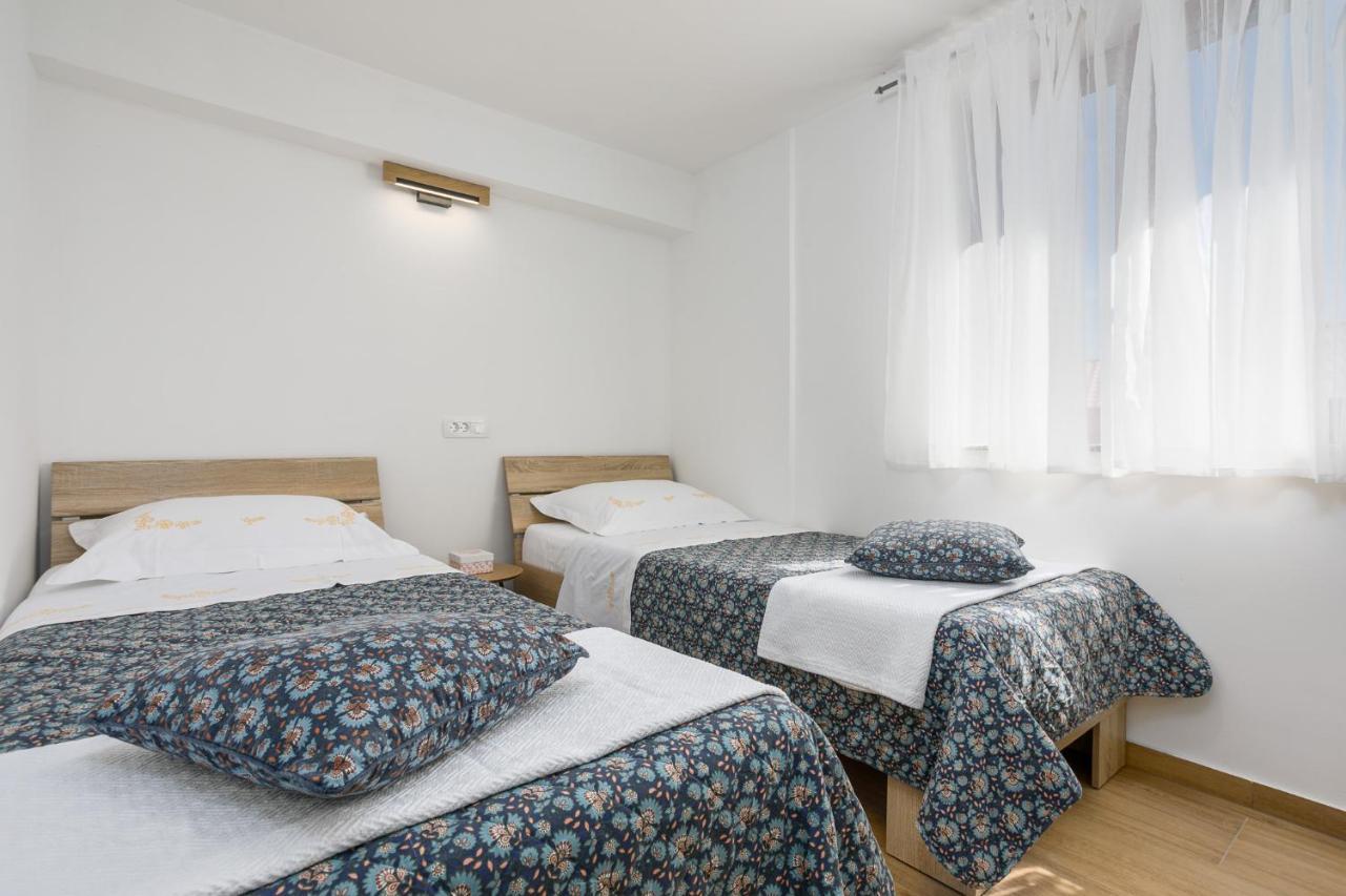Apartmen Plus U Centru Blizu Plaze Nijvice Zewnętrze zdjęcie